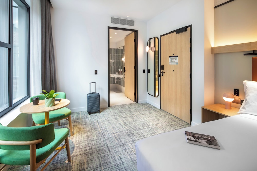 holiday inn melbourne bourke street mall by ihg