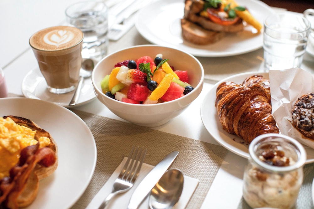 holiday inn melbourne bourke street mall by ihg