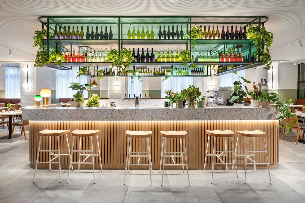 holiday inn melbourne bourke street mall by ihg