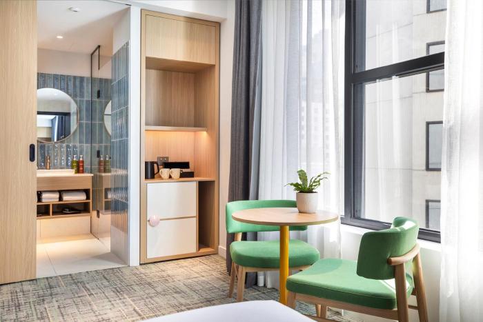 holiday inn melbourne bourke street mall by ihg