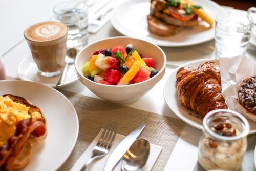 holiday inn melbourne bourke street mall by ihg