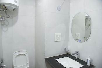 hotel om regency