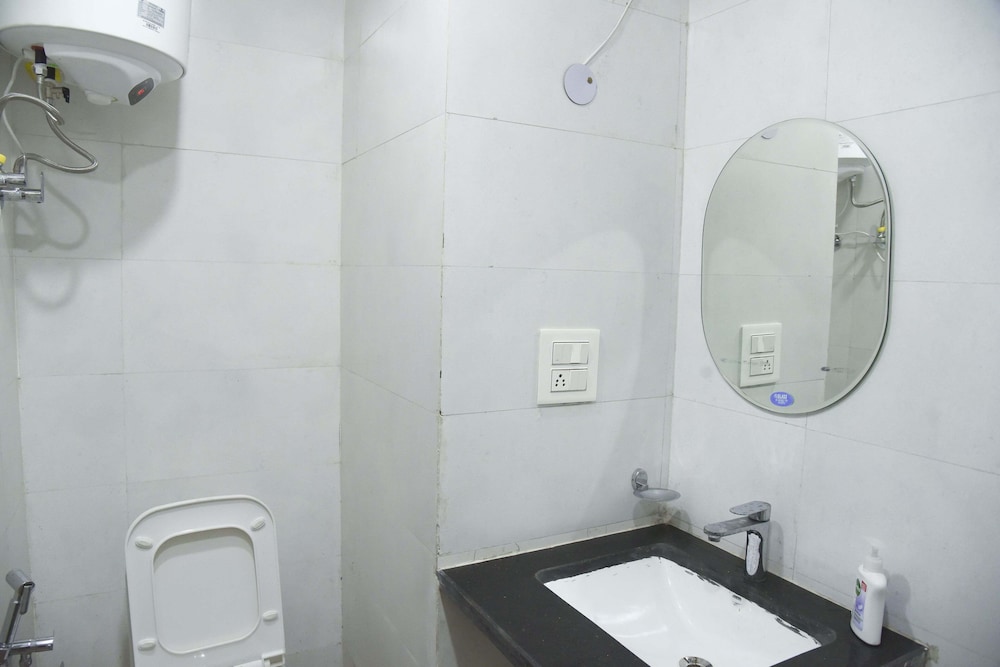 hotel om regency