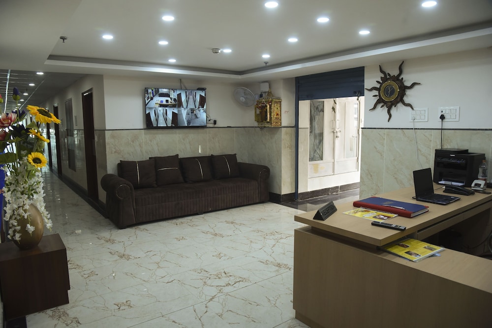 hotel om regency