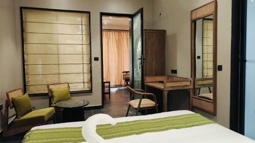 The Bali House,,3 star