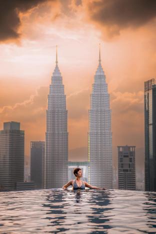 klcc eaton residence by wm