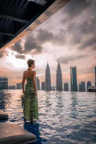 klcc eaton residence by wm