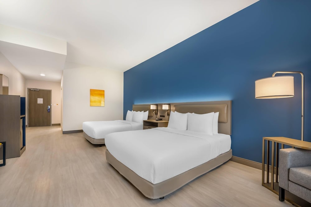 comfort inn and suites