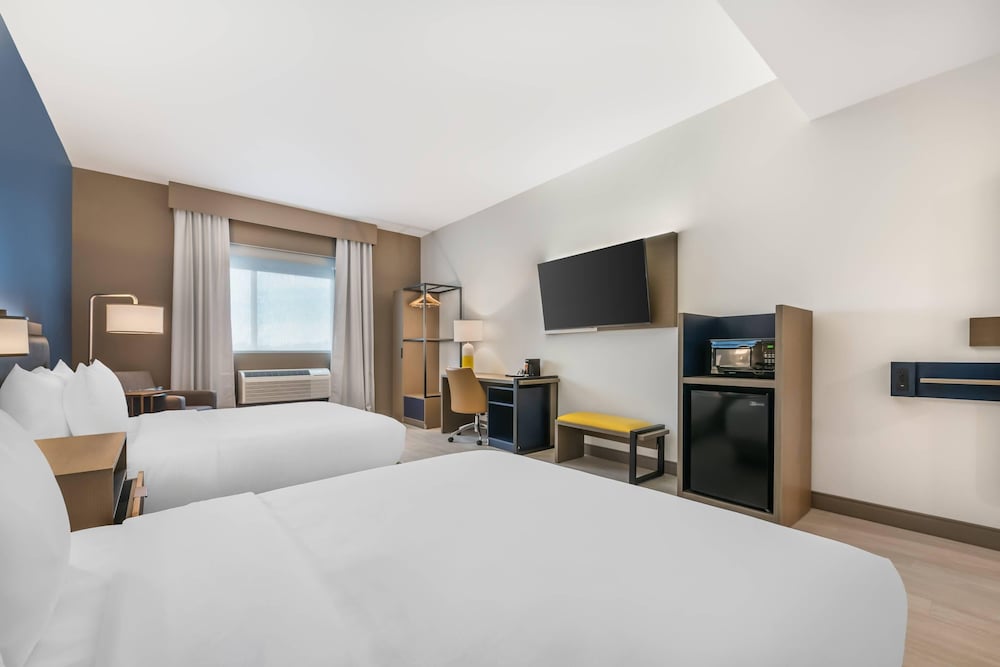 comfort inn and suites