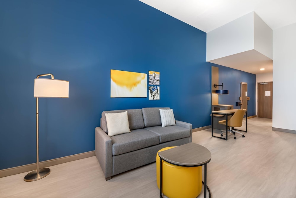 comfort inn and suites