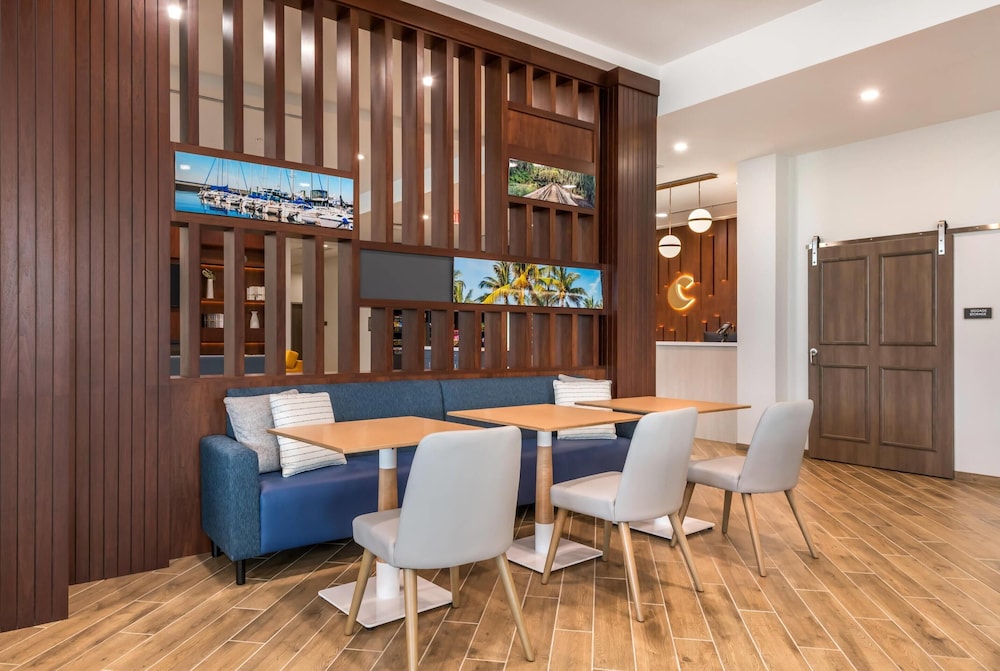 comfort inn and suites