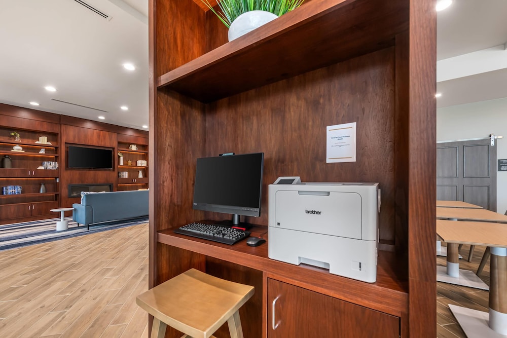 comfort inn and suites