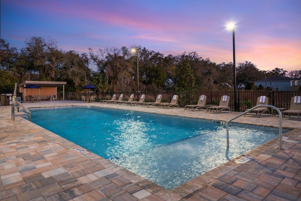comfort inn and suites
