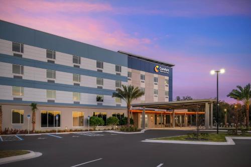 comfort inn and suites