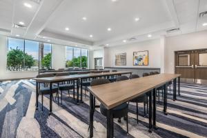comfort inn and suites
