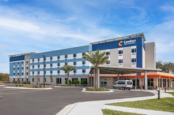 comfort inn and suites