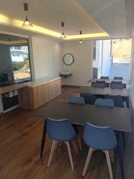 spring valley enclave