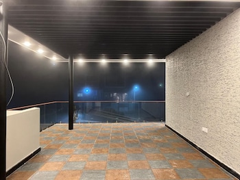 spring valley enclave