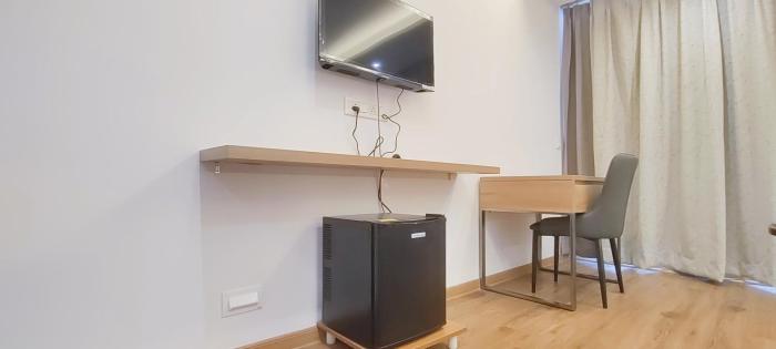 spring valley enclave