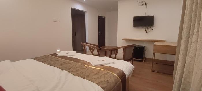 spring valley enclave