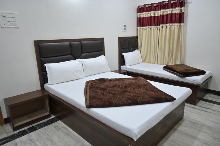 hotel roshan palace