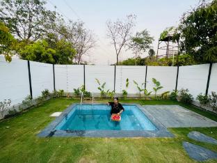 aura farms private pool cottages