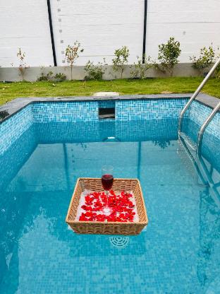 aura farms private pool cottages