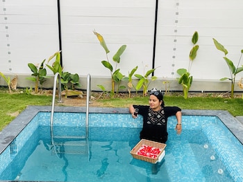 aura farms private pool cottages