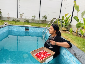 aura farms private pool cottages