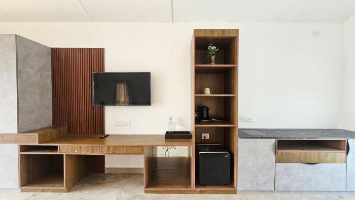 aura farms private pool cottages