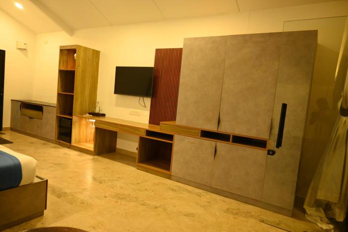 aura farms private pool cottages