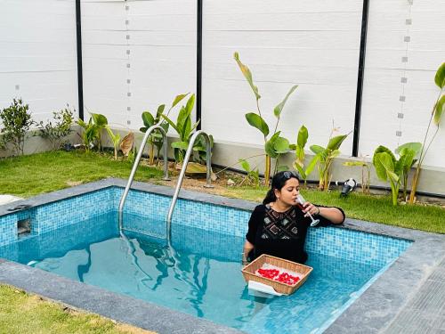 aura farms private pool cottages