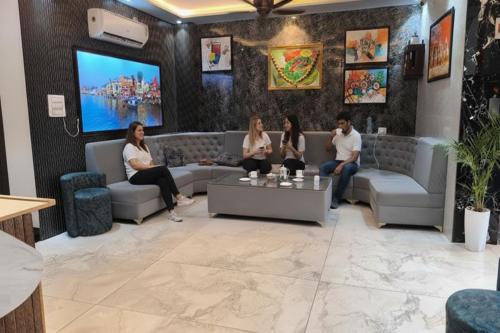 yatri nivas by sarvjeet foundation