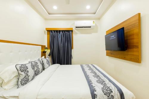 hotel village residency