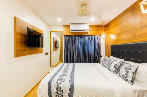 hotel village residency