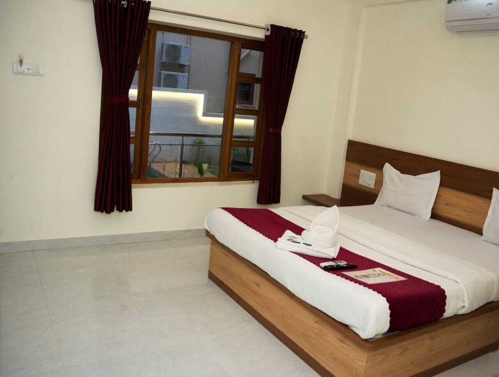 hotel nagavkars palace