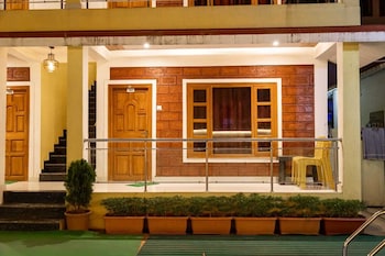 hotel nagavkars palace