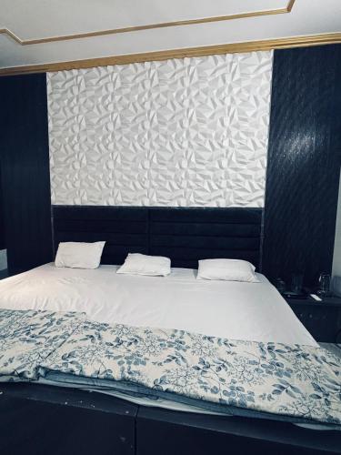 radha madhavam luxurious boutique stay