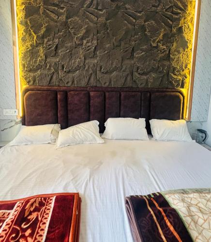 radha madhavam luxurious boutique stay