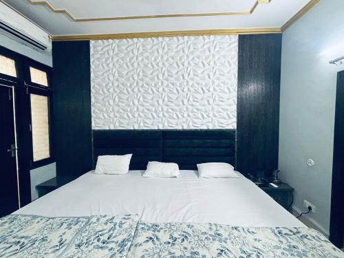 radha madhavam luxurious boutique stay