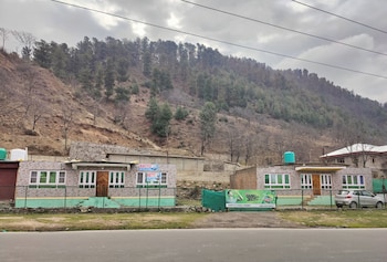 hatyz guest house and restaurant