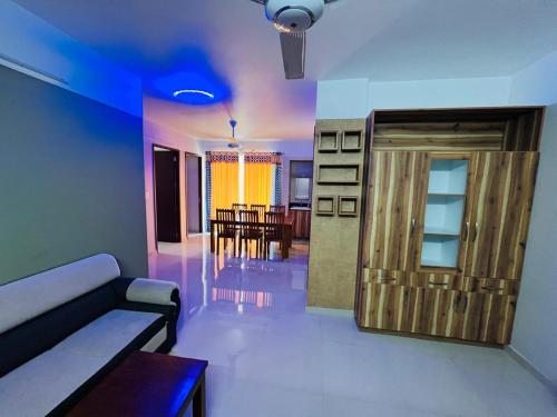 luxe oasis palmgrove oppo lulu mall trivandrum