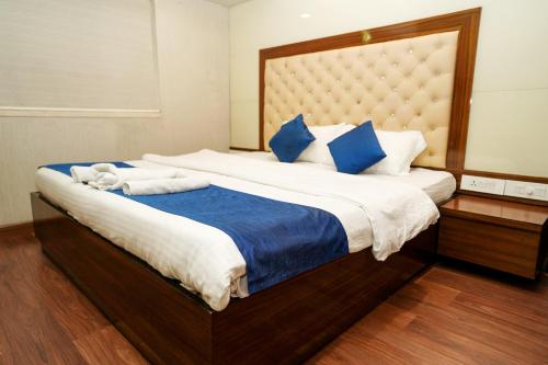 Zenith Homes - Powai Suites,,2 star