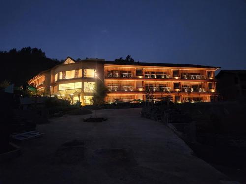The Foresta Resort,,4 star