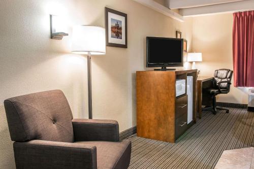 Country Inn & Suites By Radisson, Battle Creek, Mi,Near The Airport,3 star