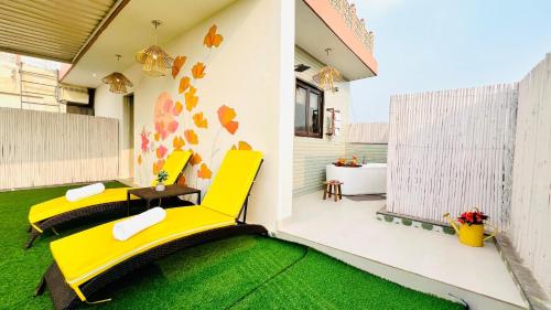 bluo penthouse staycation bathtub and terrace garden