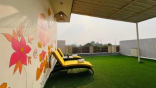 bluo penthouse staycation bathtub and terrace garden