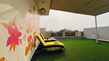 bluo penthouse staycation bathtub and terrace garden
