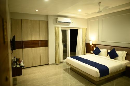purple orchid hotel