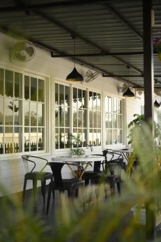 purple orchid hotel